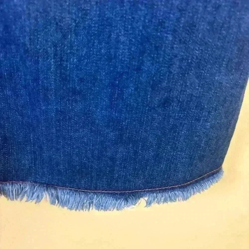 Le Lis Denim “70’s” Retro Collared Button Down Fitted Raw Hem Jean Dress Size M - Picture 9 of 16